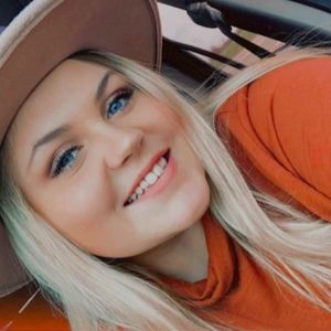 Meet your Posher, Connie